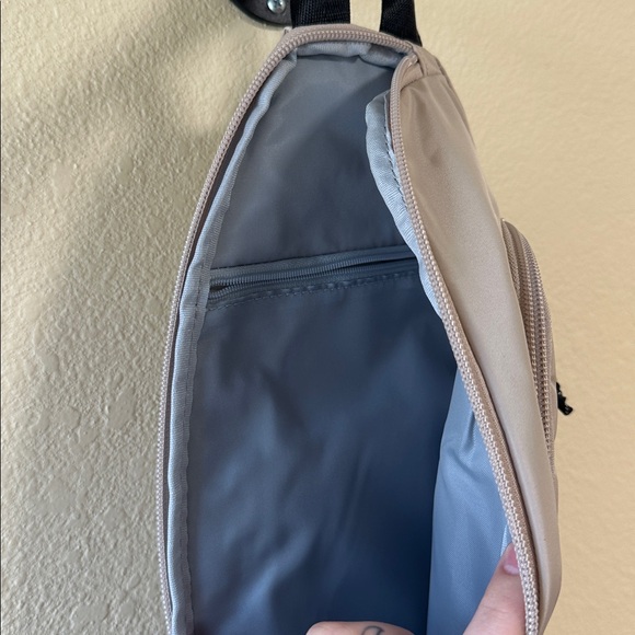 Puma ivory Sling Bag - Picture 4 of 7